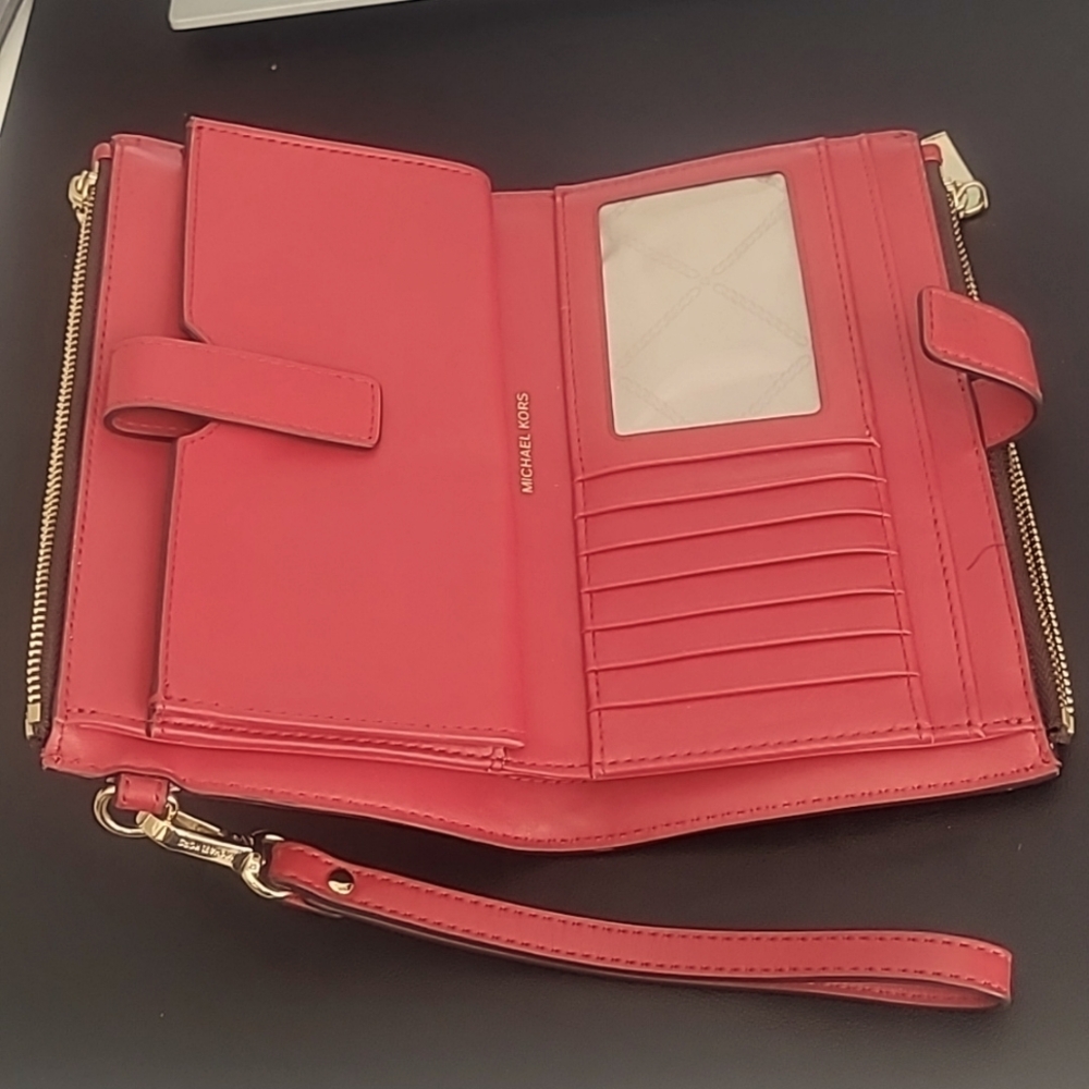 Michael Kors | Adele Logo Smartphone Wallet - image 3